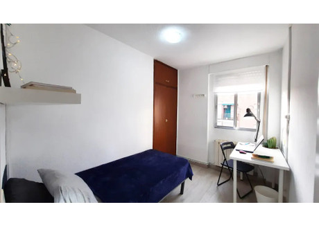 Mieszkanie do wynajęcia - Calle de Santa María Reina Madrid, Hiszpania, 86 m², 547 USD (2237 PLN), NET-90236999