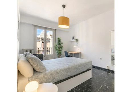 Mieszkanie do wynajęcia - Carrer del Rosselló Barcelona, Hiszpania, 175 m², 983 USD (3951 PLN), NET-90238054