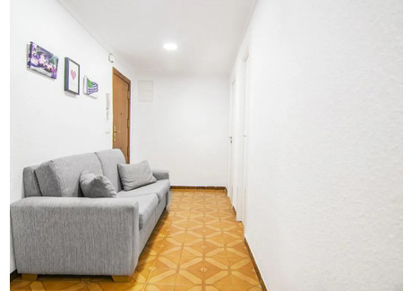 Mieszkanie do wynajęcia - Carrer del Riu Escalona Valencia, Hiszpania, 80 m², 1647 USD (6326 PLN), NET-90238497