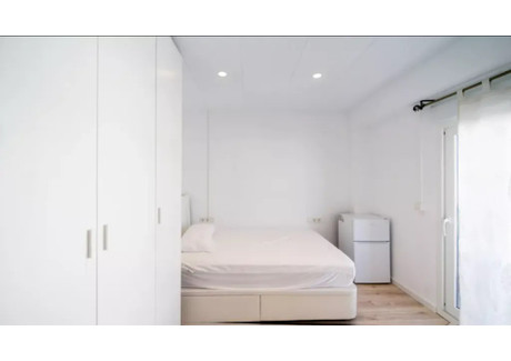 Mieszkanie do wynajęcia - Avinguda de Burjassot Valencia, Hiszpania, 260 m², 542 USD (2137 PLN), NET-90238907