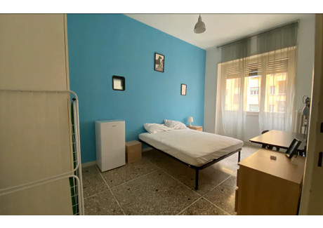 Mieszkanie do wynajęcia - Circonvallazione Nomentana Rome, Włochy, 120 m², 791 USD (3235 PLN), NET-90239124