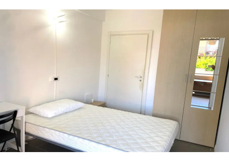 Mieszkanie do wynajęcia - Via di Carcaricola Rome, Włochy, 80 m², 551 USD (2110 PLN), NET-90239130