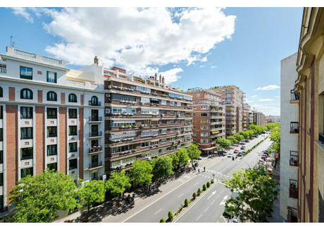 Dom do wynajęcia - Calle de O'Donnell Madrid, Hiszpania, 30 m², 807 USD (3375 PLN), NET-90239312