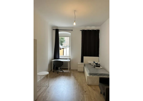 Mieszkanie do wynajęcia - Konstanzer Straße Berlin, Niemcy, 200 m², 676 USD (2805 PLN), NET-90239479