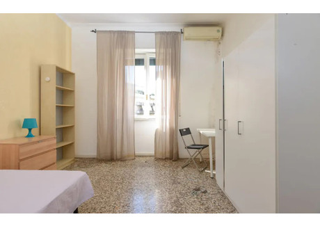 Mieszkanie do wynajęcia - Via Oreste Tommasini Rome, Włochy, 120 m², 735 USD (3007 PLN), NET-90239551