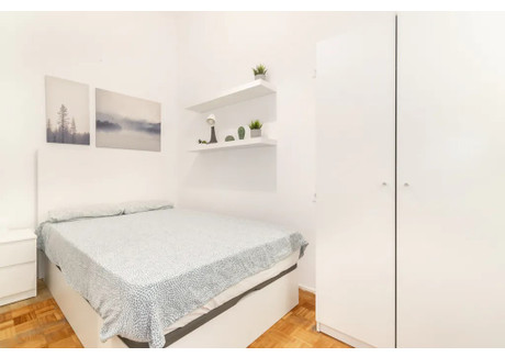 Mieszkanie do wynajęcia - Carrer de Balmes Barcelona, Hiszpania, 250 m², 713 USD (2759 PLN), NET-90239847