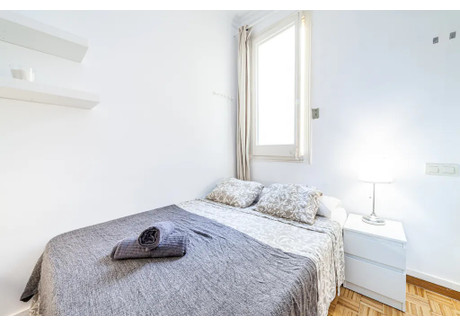 Mieszkanie do wynajęcia - Carrer de Balmes Barcelona, Hiszpania, 250 m², 814 USD (3192 PLN), NET-90239851