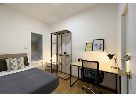 Mieszkanie do wynajęcia - Carrer de Benet Mateu Barcelona, Hiszpania, 100 m², 695 USD (2717 PLN), NET-90231256