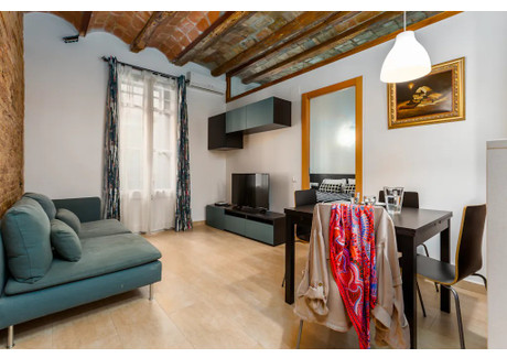 Mieszkanie do wynajęcia - Carrer Gran de Gràcia Barcelona, Hiszpania, 65 m², 3377 USD (12 967 PLN), NET-90233156