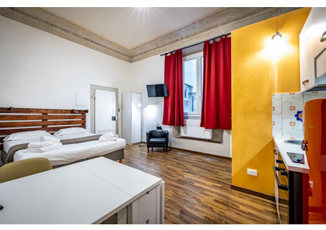 Mieszkanie do wynajęcia - Via della Pergola Florence, Włochy, 28 m², 1276 USD (5117 PLN), NET-90233320