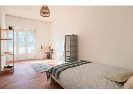 Mieszkanie do wynajęcia - Rua Tristão Vaz Lisbon, Portugalia, 18 m², 712 USD (2953 PLN), NET-90233583