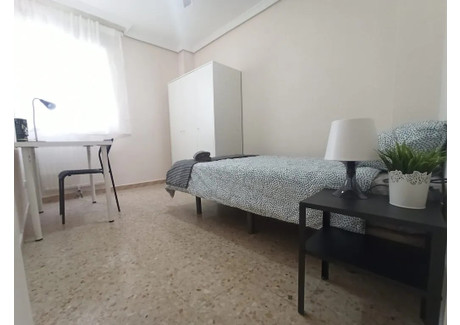 Mieszkanie do wynajęcia - Calle de Braille Madrid, Hiszpania, 115 m², 356 USD (1379 PLN), NET-90244817