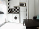 Mieszkanie do wynajęcia - Calle Rodrigo Uhagón Madrid, Hiszpania, 25 m², 622 USD (2507 PLN), NET-90246674