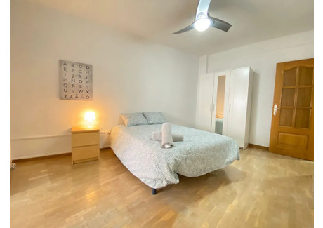 Mieszkanie do wynajęcia - Avenida de Nuestra Señora de Valvanera Madrid, Hiszpania, 85 m², 556 USD (2153 PLN), NET-90247445