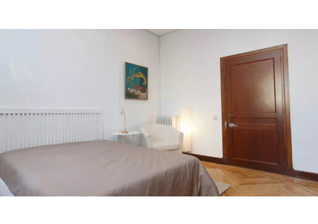 Mieszkanie do wynajęcia - Calle de Santa Engracia Madrid, Hiszpania, 270 m², 696 USD (2889 PLN), NET-90241317