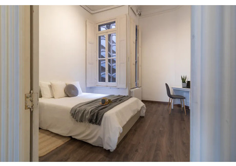 Mieszkanie do wynajęcia - Carrer de Casp Barcelona, Hiszpania, 190 m², 842 USD (3294 PLN), NET-90241441