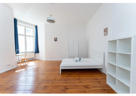 Mieszkanie do wynajęcia - Bornholmer Straße Berlin, Niemcy, 81 m², 693 USD (2836 PLN), NET-90242394