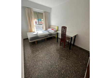 Mieszkanie do wynajęcia - Calle Francisco Martínez Valencia, Hiszpania, 105 m², 364 USD (1510 PLN), NET-90242743