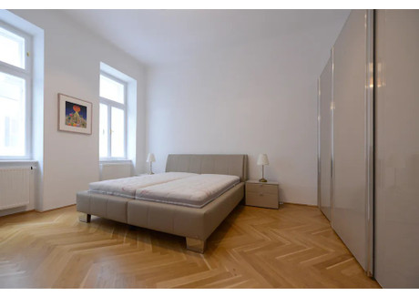 Mieszkanie do wynajęcia - Hollgasse Vienna, Austria, 64 m², 2870 USD (11 997 PLN), NET-90243010