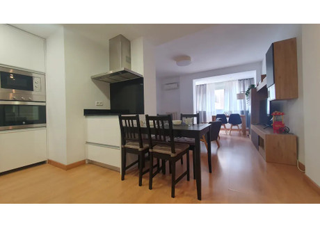 Mieszkanie do wynajęcia - Paseo de la Castellana Madrid, Hiszpania, 90 m², 2720 USD (10 715 PLN), NET-90243051