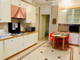 Mieszkanie do wynajęcia - Via Michelangelo Buonarroti Milan, Włochy, 200 m², 1021 USD (4021 PLN), NET-90243273