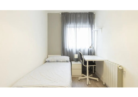 Mieszkanie do wynajęcia - Calle de Seseña Madrid, Hiszpania, 84 m², 1346 USD (5626 PLN), NET-90243524