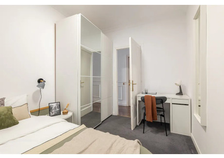 Mieszkanie do wynajęcia - Carrer de Balmes Barcelona, Hiszpania, 200 m², 683 USD (2744 PLN), NET-90250173