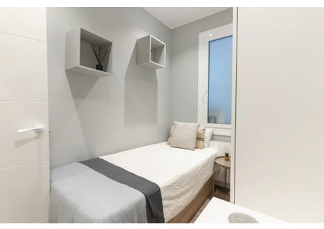 Mieszkanie do wynajęcia - Carrer de Prats de Molló Barcelona, Hiszpania, 115 m², 496 USD (2060 PLN), NET-90250307