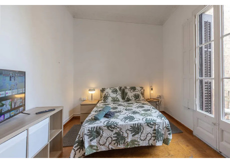 Mieszkanie do wynajęcia - Carrer de Rocafort Barcelona, Hiszpania, 150 m², 748 USD (3005 PLN), NET-90297884