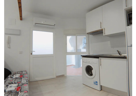 Mieszkanie do wynajęcia - Calle de Berruguete Madrid, Hiszpania, 30 m², 924 USD (3623 PLN), NET-90386407