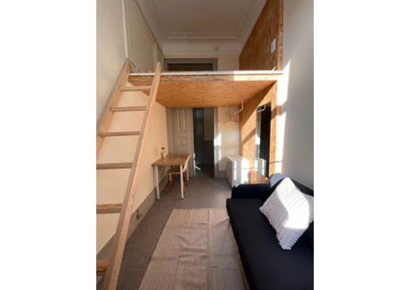 Mieszkanie do wynajęcia - Rua Braamcamp Lisbon, Portugalia, 300 m², 725 USD (3007 PLN), NET-90652524