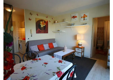 Mieszkanie do wynajęcia - Rue Notre-Dame de Nazareth Paris, Francja, 32 m², 1082 USD (4360 PLN), NET-90652572