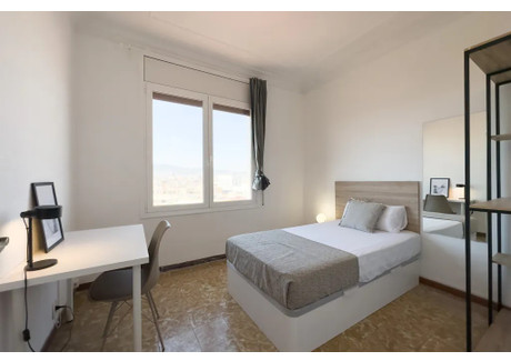 Mieszkanie do wynajęcia - Carrer de Sant Pau Barcelona, Hiszpania, 277 m², 731 USD (2998 PLN), NET-90708879