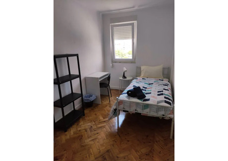 Mieszkanie do wynajęcia - Rua Cidade de Porto Alexandre Lisbon, Portugalia, 68 m², 401 USD (1639 PLN), NET-90709067