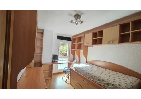 Mieszkanie do wynajęcia - Calle la Violetera Madrid, Hiszpania, 90 m², 555 USD (2135 PLN), NET-90934959