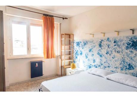 Mieszkanie do wynajęcia - Lungotevere Portuense Rome, Włochy, 120 m², 780 USD (3074 PLN), NET-90935030