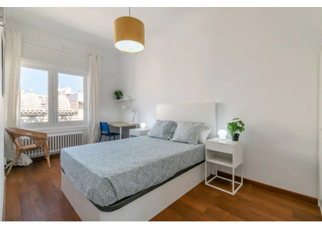 Mieszkanie do wynajęcia - Carrer del Rosselló Barcelona, Hiszpania, 300 m², 896 USD (3664 PLN), NET-91223824