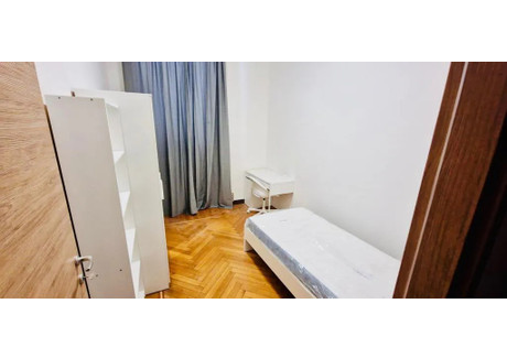 Mieszkanie do wynajęcia - Via Giulio e Corrado Venini Milan, Włochy, 180 m², 786 USD (3284 PLN), NET-91277991