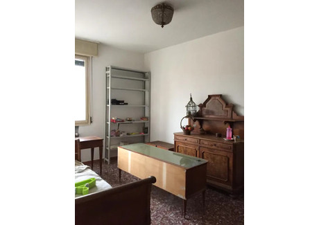 Mieszkanie do wynajęcia - Via della Grada Bologna, Włochy, 180 m², 624 USD (2552 PLN), NET-91474472