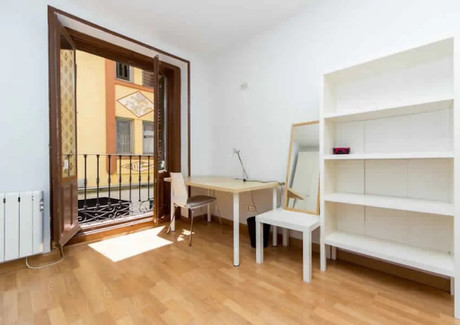 Mieszkanie do wynajęcia - Calle de Embajadores Madrid, Hiszpania, 150 m², 685 USD (2679 PLN), NET-91642586