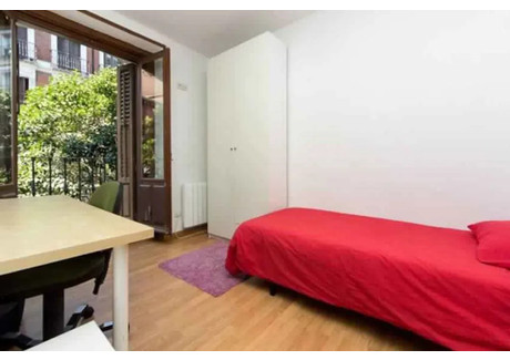 Mieszkanie do wynajęcia - Calle de Embajadores Madrid, Hiszpania, 140 m², 615 USD (2478 PLN), NET-91642592