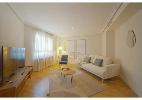 Mieszkanie do wynajęcia - Calle del Doctor Fleming Madrid, Hiszpania, 88 m², 3826 USD (14 693 PLN), NET-91887955