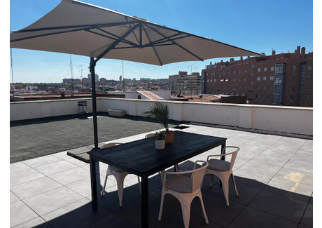 Mieszkanie do wynajęcia - Paseo de Extremadura Madrid, Hiszpania, 265 m², 1782 USD (6895 PLN), NET-92106929