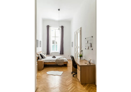 Mieszkanie do wynajęcia - Klauzál tér Budapest, Węgry, 75 m², 396 USD (1643 PLN), NET-92195305