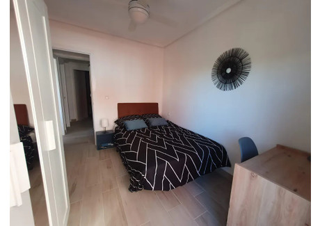 Mieszkanie do wynajęcia - Carrer de la Reina Valencia, Hiszpania, 100 m², 463 USD (1920 PLN), NET-92258960