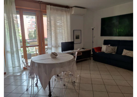 Mieszkanie do wynajęcia - Via Caduti in Missione di Pace Milan, Włochy, 70 m², 541 USD (2180 PLN), NET-92589266