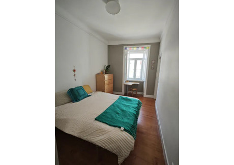 Mieszkanie do wynajęcia - Rua Bernardim Ribeiro Lisbon, Portugalia, 100 m², 733 USD (2996 PLN), NET-92943423