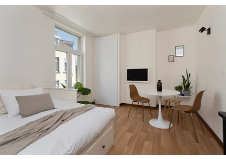 Mieszkanie do wynajęcia - Rue Cuerens Brussels, Belgia, 33 m², 910 USD (3558 PLN), NET-93093730