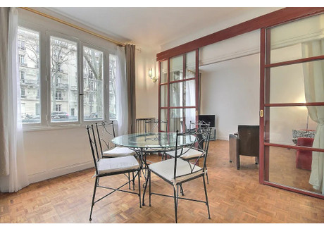 Mieszkanie do wynajęcia - Avenue de Suffren Paris, Francja, 66 m², 2434 USD (9761 PLN), NET-93280566