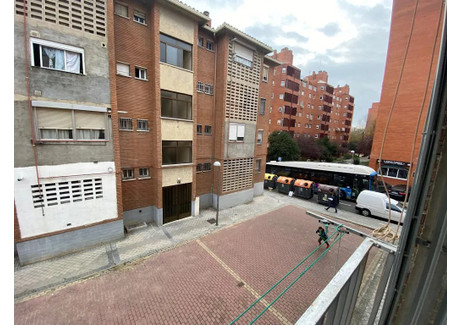 Dom do wynajęcia - Calle de Hornachos Madrid, Hiszpania, 80 m², 356 USD (1455 PLN), NET-93899371